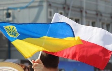 В Польше введут плату за получение рабочей визы для граждан Украины