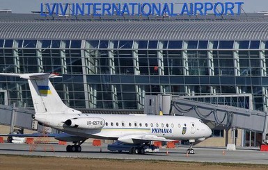 Во Львове заминировали самолет с семьюдесятью пассажирами на борту 