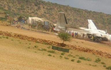 Самолет ООН совершил аварийную посадку в Сомали