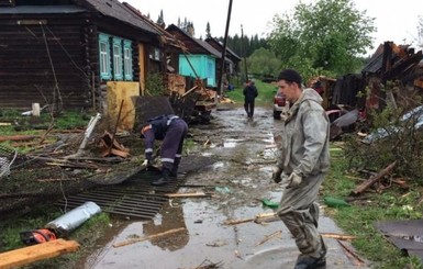 В России новый ураган с торнадо потрепал Свердловскую область