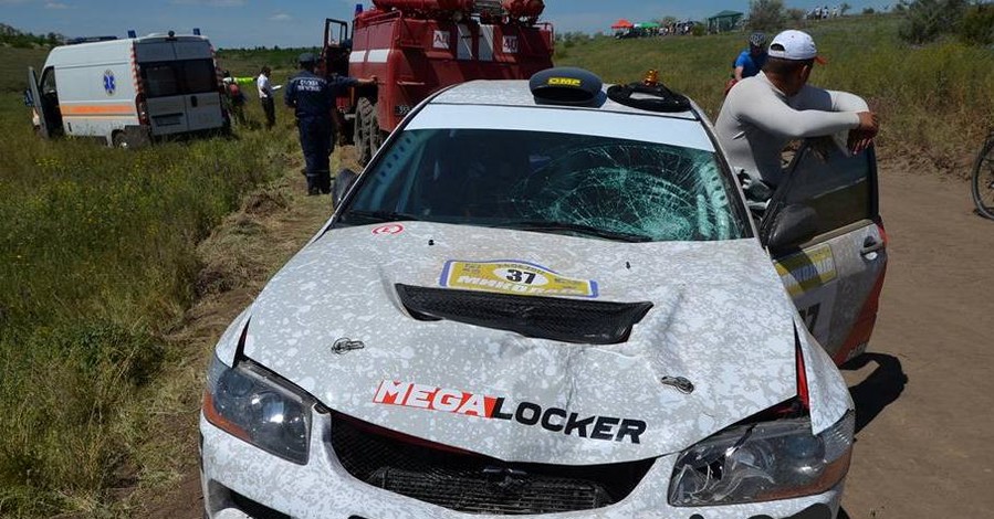 На чемпионате Украины по мини-ралли машина сбила человека