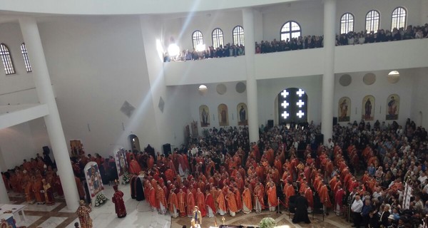 В киевском соборе Воскресенья Христова прощаются с Любомиром Гузаром 