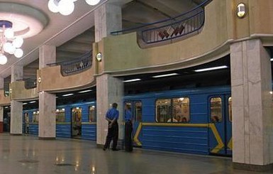 В киевском метро мужчина прыгнул под поезд