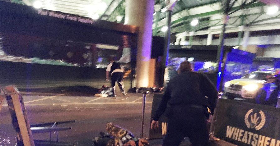 Появилось видео убийства полицейскими троих террористов в Лондоне