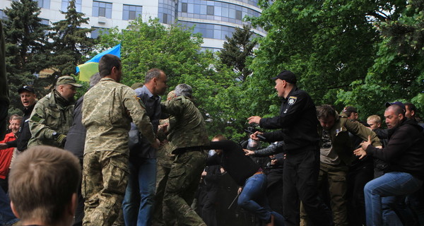 Расследование стычек 9 мая в Днепре: шестеро под стражей и штраф 