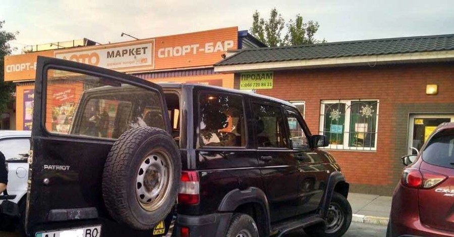 В Ирпене подвыпившая компания возила в багажнике труп собутыльника