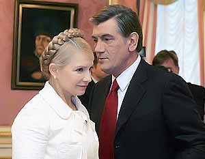 Ющенко добавил Тимошенко в друзья «В контакте» 