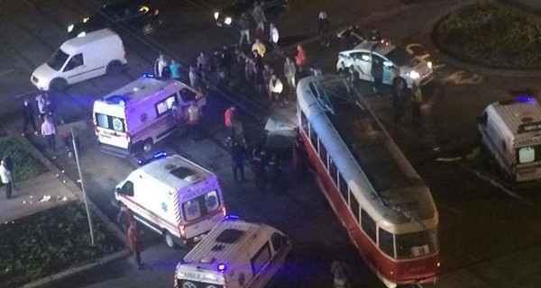 СМИ: нардеп Барна после ДТП с трамваем до сих пор находится в больнице