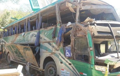 В Бразилии перевернулся автобус, погибли десять человек