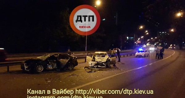 В Киеве во время погони легковушка врезалась в полицейское авто, есть пострадавшие