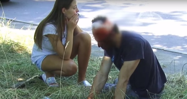 В центре Одессы двое спортсменов брусчаткой и арматурой избивали случайных прохожих 