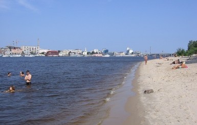 В Вышгороде на пляж ходят с гранатометом