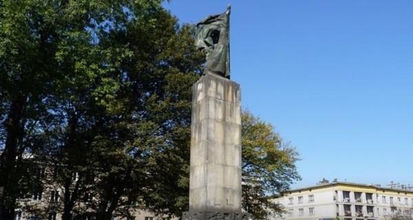 В Польше демонтируют памятники Красной армии