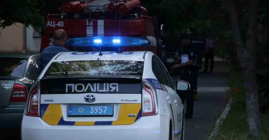 В Мариуполе прогремел взрыв возле патруля, пострадали полицейские