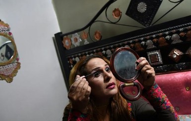 В Пакистане трансгендер получил загранпаспорт с пометкой 
