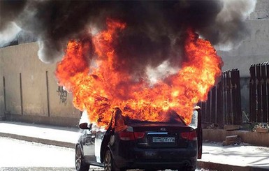 Разведка: в Луганске взорвали автомобиль с российским офицером