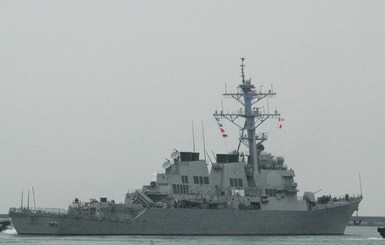Китай назвал провокацией маневры американского эсминца в Южно-Китайском море