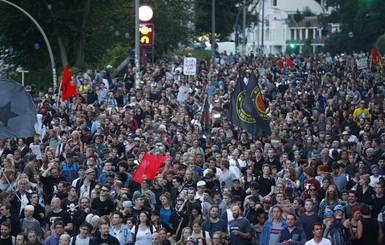 Организаторы объявили о конце протестов в Гамбурге после столкновений с полицией