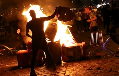 Протесты в Гамбурге: в столкновениях с демонстрантами пострадали 76 полицейских
