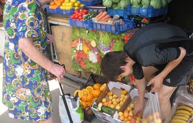Неурожай на Закарпатье: почем персики и абрикосы?