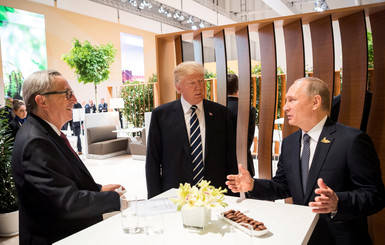 Трамп и Путин пожали друг другу руки в кулуарах саммита G-20