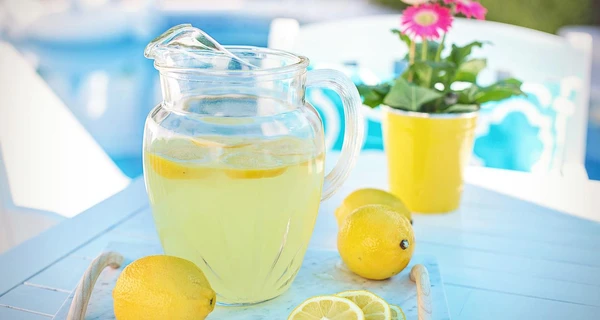Як приготувати домашній лимонад: прості рецепти та поради