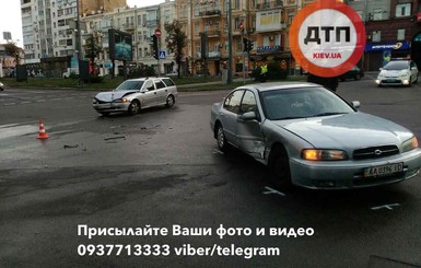 В Киеве водитель такси Uber устроил аварию