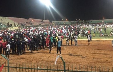 Жертвами давки на стадионе в Дакаре стали 8 человек
