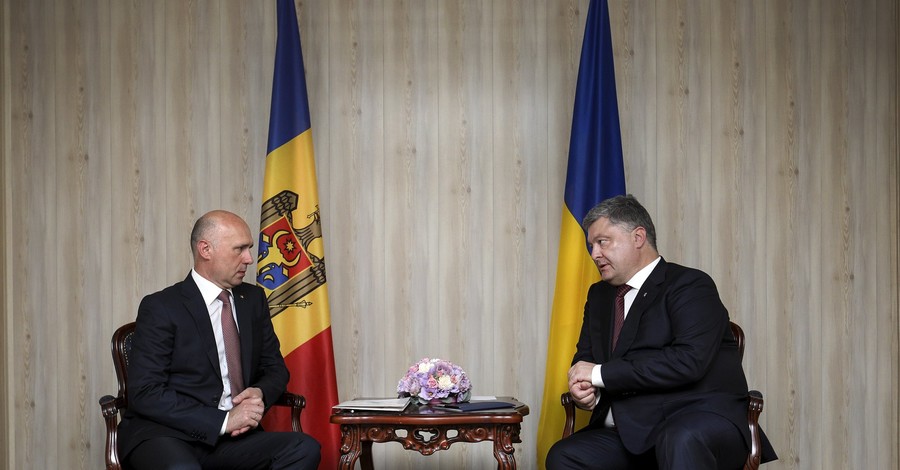 Порошенко заявил, что Украина хочет помочь Молдове вернуть Приднестровье