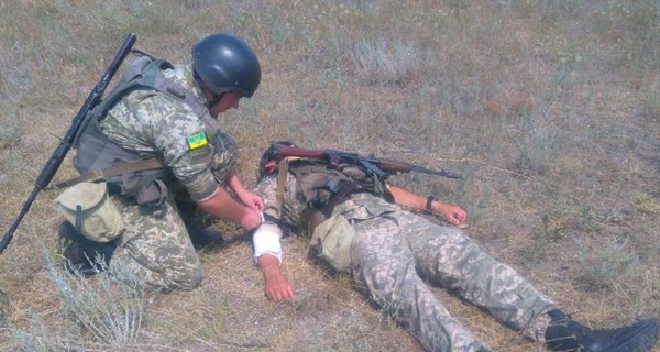 Украинские пограничники провели стрельбы на границе с Крымом