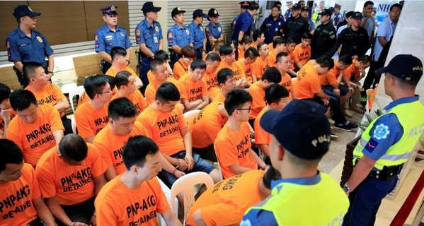 На Филиппинах арестовали 43 человека за похищение одной женщины