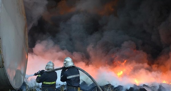 На западе Украины – штормовое предупреждение, а на востоке – опасность пожаров