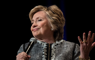 Хиллари Клинтон выпустит книгу о своем поражении на президентских выборах