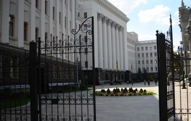 АП отказалась разглашать информацию о гражданстве Яресько, Деканоидзе и Абромавичуса