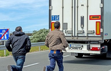 В Бельгии нашли фургон с 17 мигрантами в холодильнике