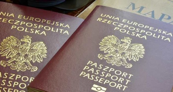 Дипломатическую войну с Польшей из-за паспортов начинать не стоит