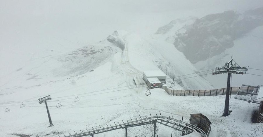 В Швейцарии выпал снег