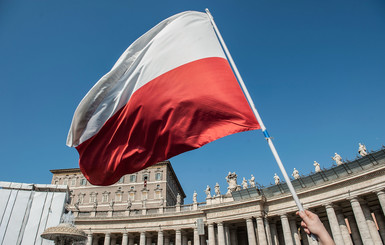 МИД пообещало разобраться с депортацией украинцев из Польши