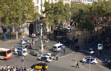 СМИ сообщили о 13 погибших в Барселоне в результате теракта 