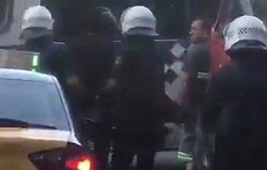 Полиция Барселоны застрелила одного из подозреваемых в теракте