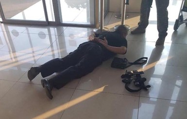 В аэропорту Харькова задержали полицейских-взяточников