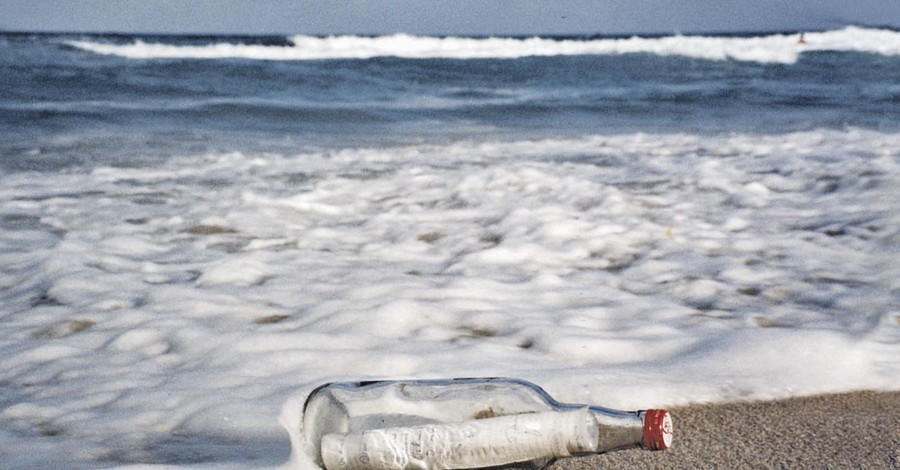 Британец отправил в море две тысячи бутылок с любовными посланиями