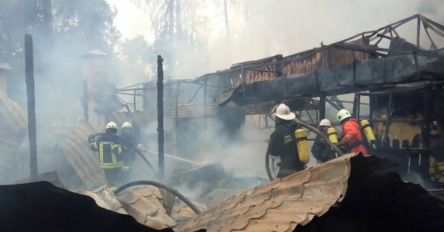 Пожар в киевском ресторане потушили