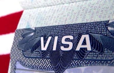 Крымчанам и белорусам запретили получат визы США на территории России 