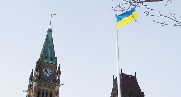 В Оттаве поднимут украинский флаг у мэрии в честь Дня Независимости