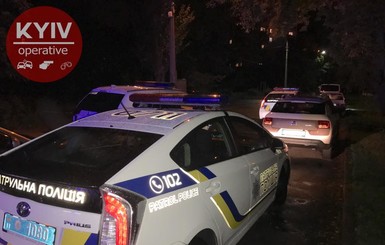 В Киеве трое неизвестных напали на мужчину с собакой, произошла стрельба