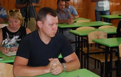 В Славянске активисты добились увольнения учителя, осужденного за сепаратизм