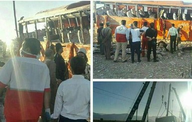 В Иране автобус со школьниками попал в ДТП