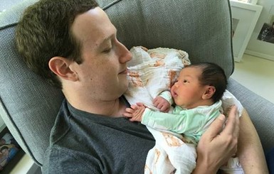 Цукерберг показал новорожденную дочь Августу
