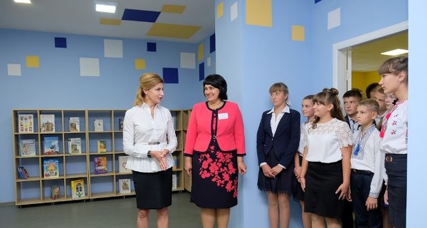 Фонд Порошенко и Команда Резниченко открыли 51 медиатеку в школах Днепропетровской области